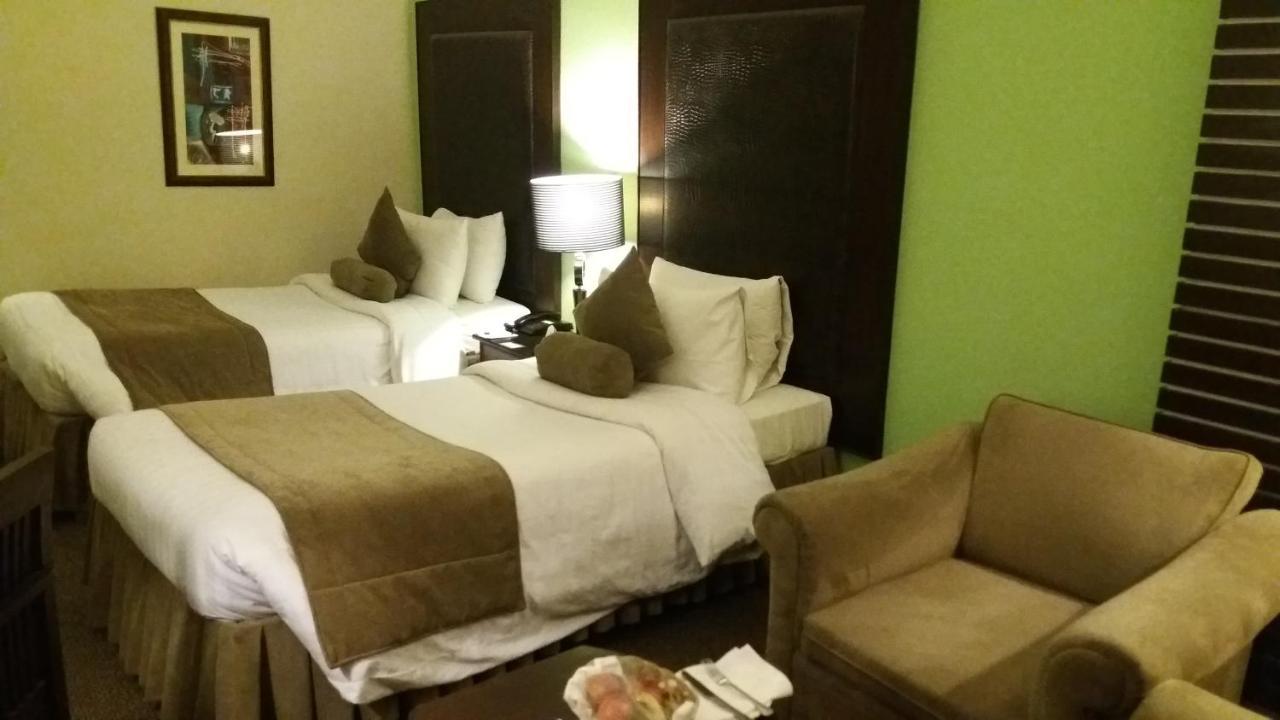 Smart Hotel Lahore Eksteriør billede