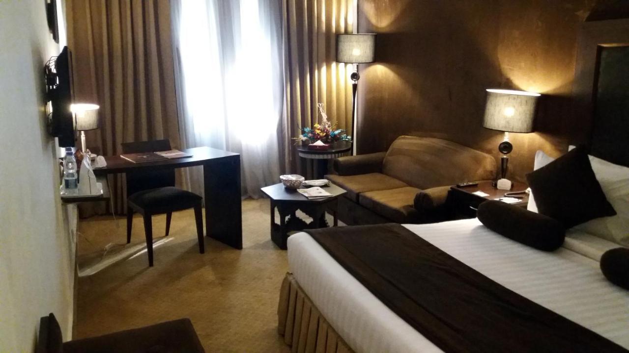 Smart Hotel Lahore Eksteriør billede