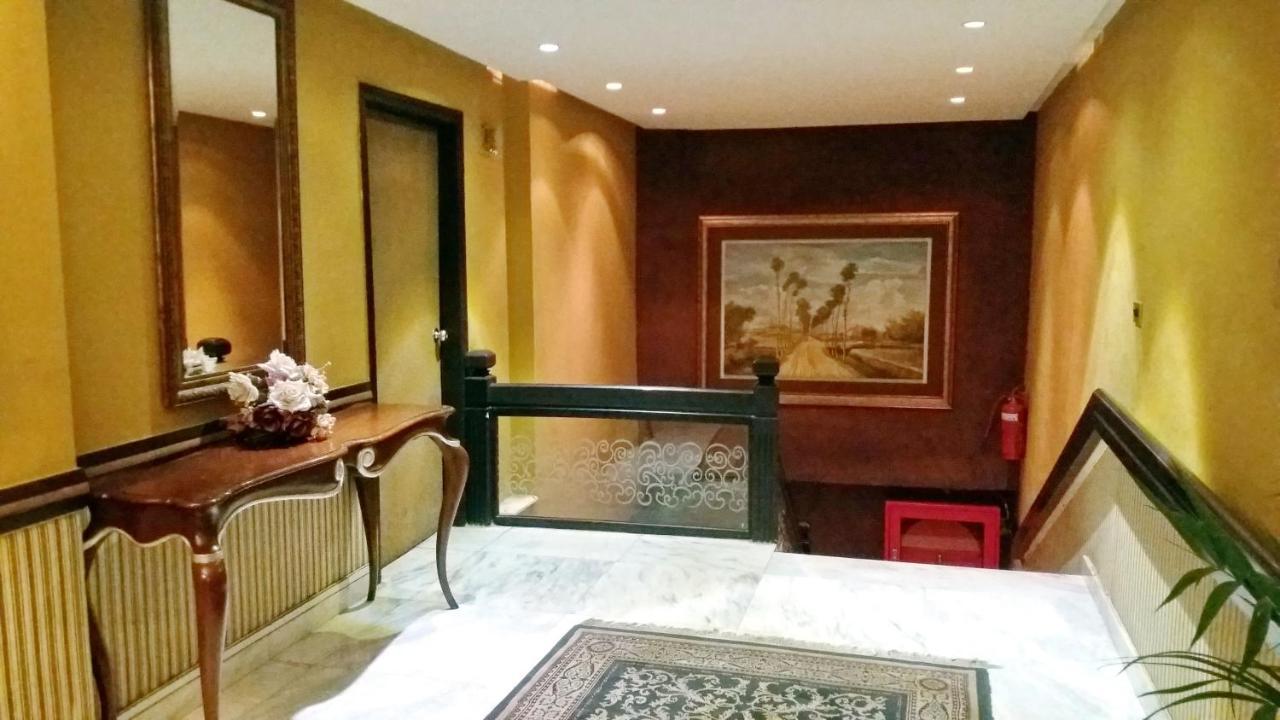 Smart Hotel Lahore Eksteriør billede