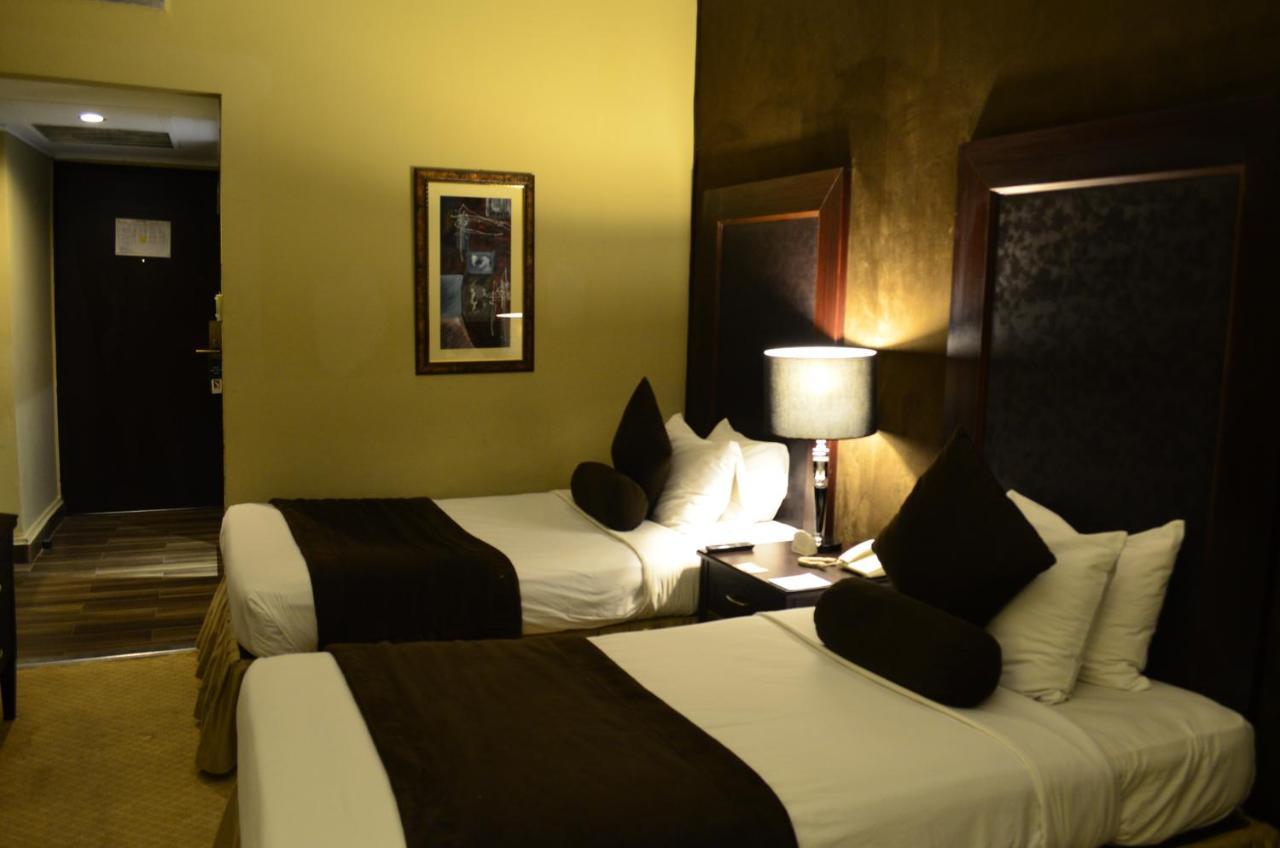 Smart Hotel Lahore Eksteriør billede