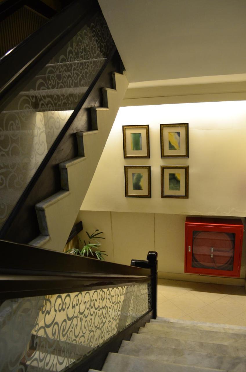 Smart Hotel Lahore Eksteriør billede