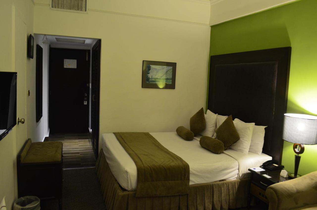 Smart Hotel Lahore Eksteriør billede