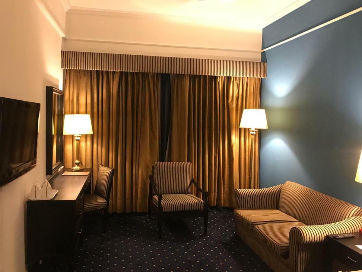 Smart Hotel Lahore Eksteriør billede